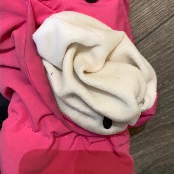 XS 
HOT PINK 
CANADA GOOSE VEST - Picture 3 of 3